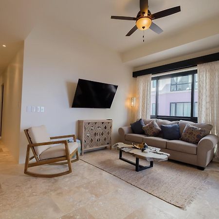 Diamante Beachfront Suites Сан Педро Екстериор снимка