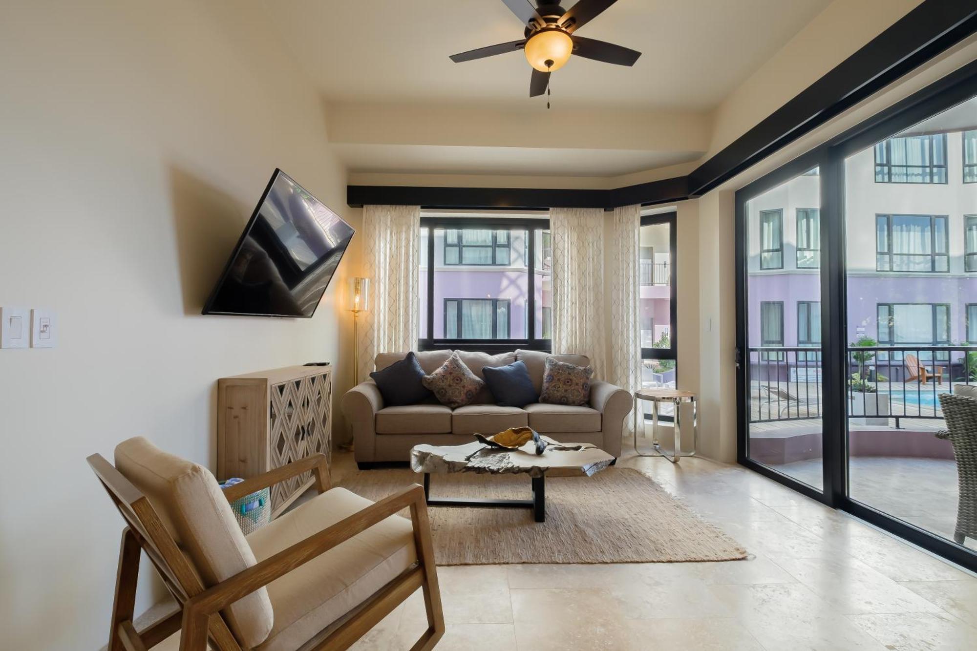 Diamante Beachfront Suites Сан Педро Екстериор снимка