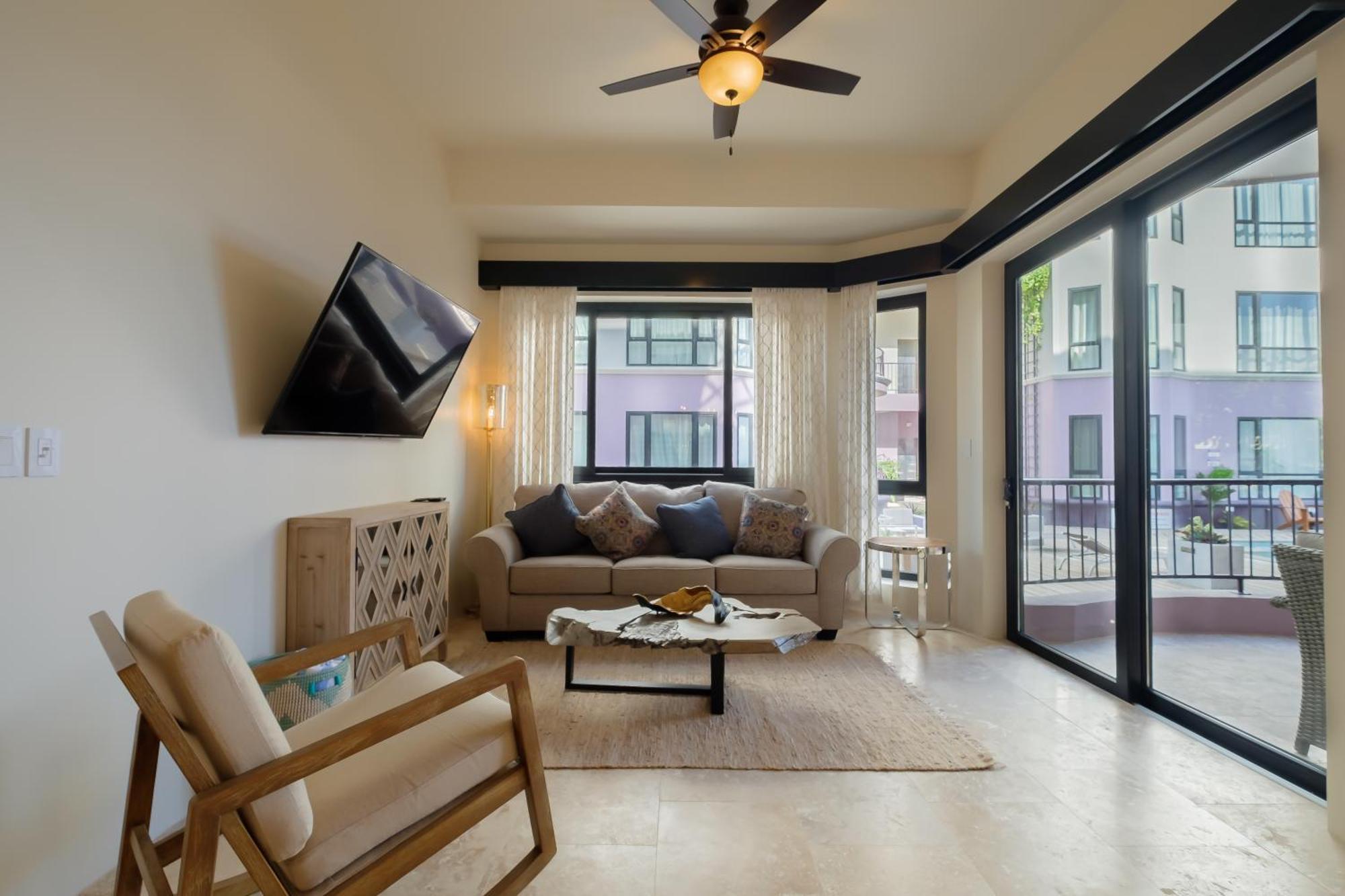Diamante Beachfront Suites Сан Педро Екстериор снимка