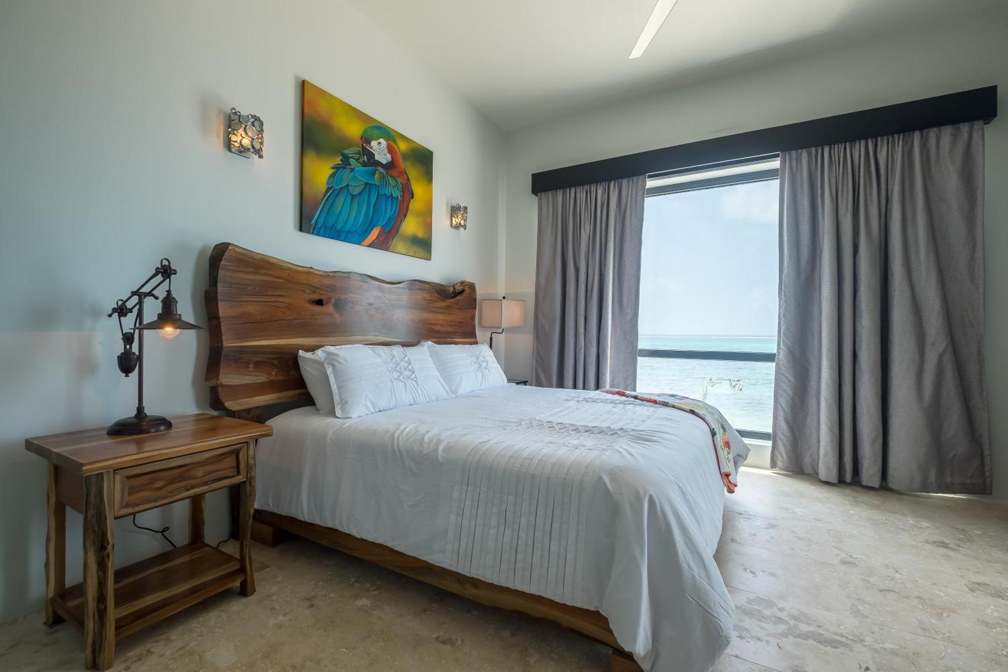 Diamante Beachfront Suites Сан Педро Екстериор снимка