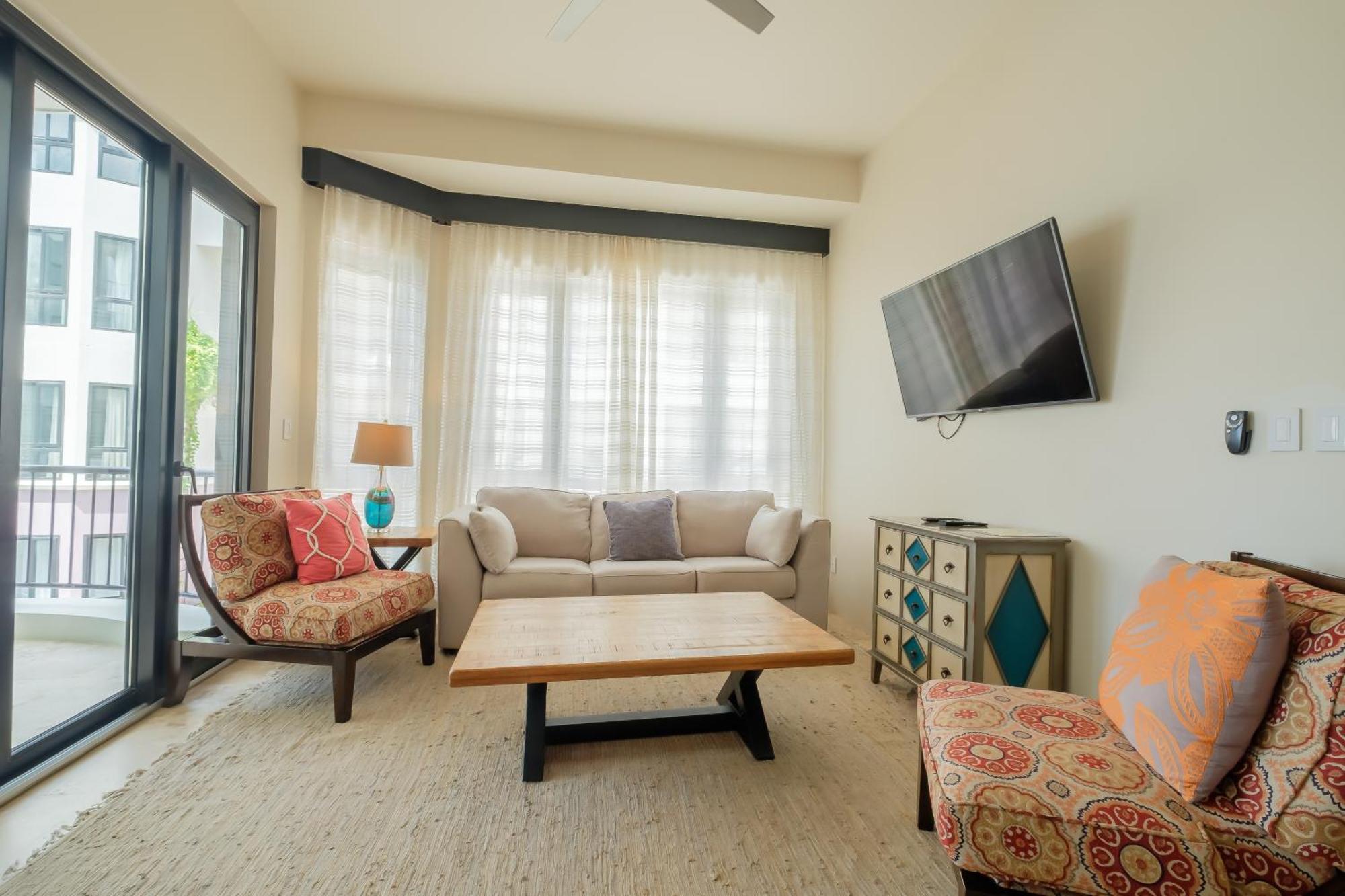 Diamante Beachfront Suites Сан Педро Екстериор снимка
