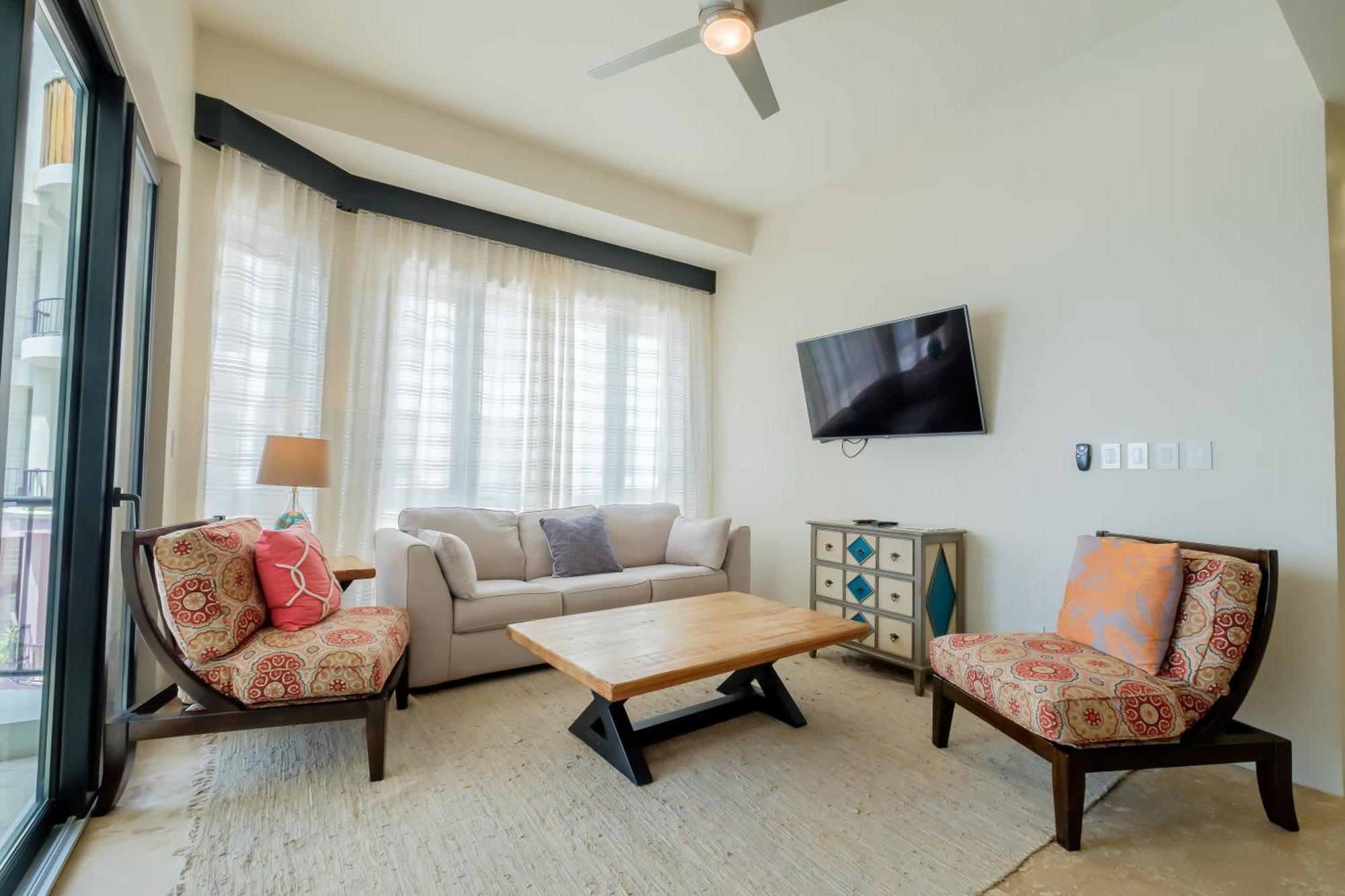 Diamante Beachfront Suites Сан Педро Екстериор снимка