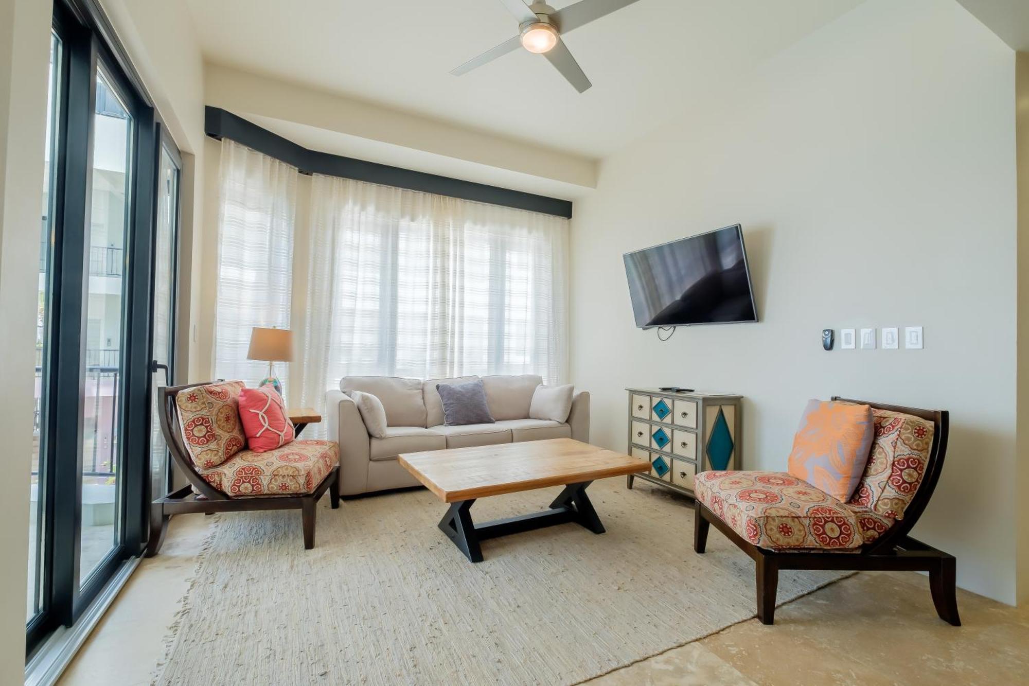 Diamante Beachfront Suites Сан Педро Екстериор снимка
