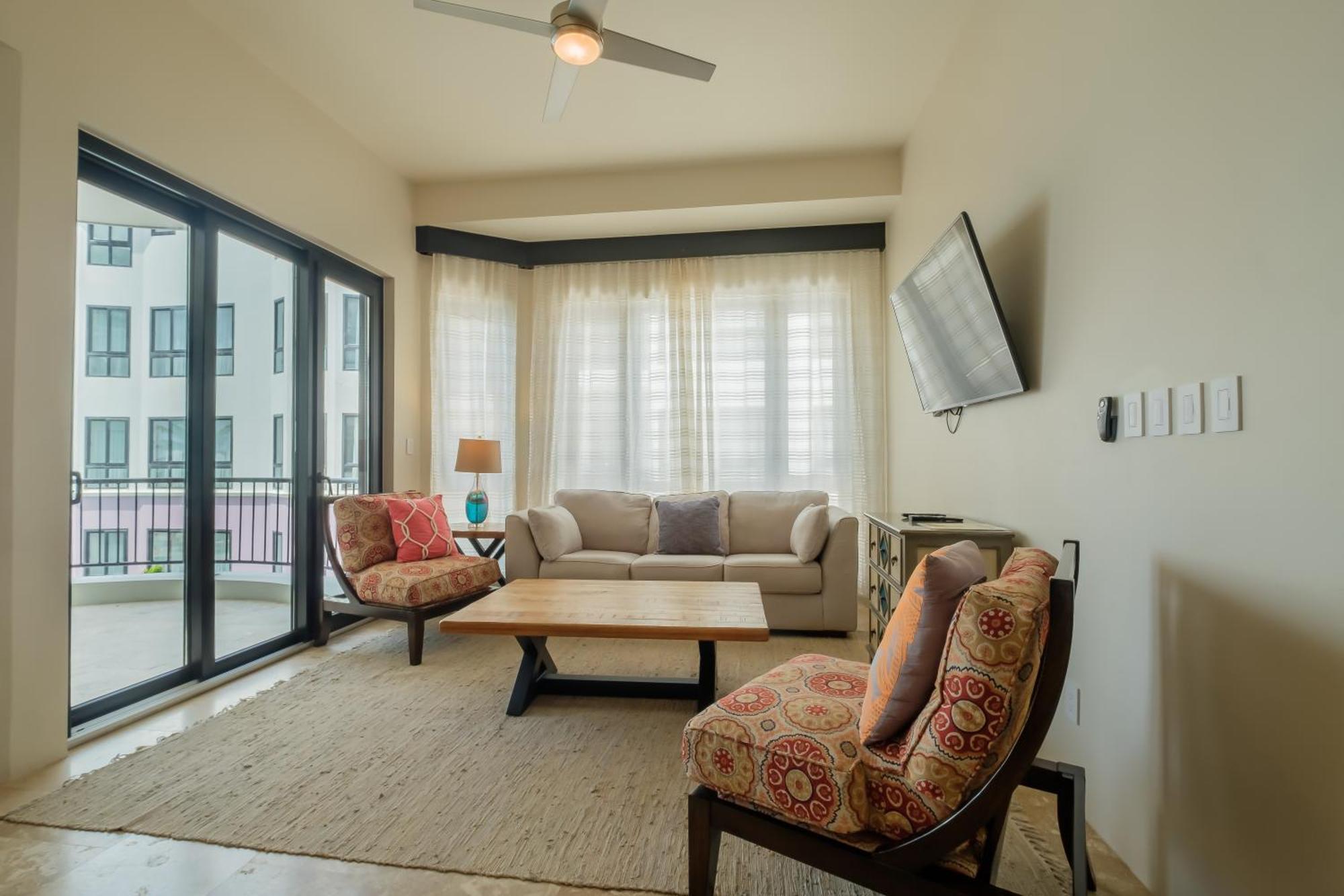 Diamante Beachfront Suites Сан Педро Екстериор снимка