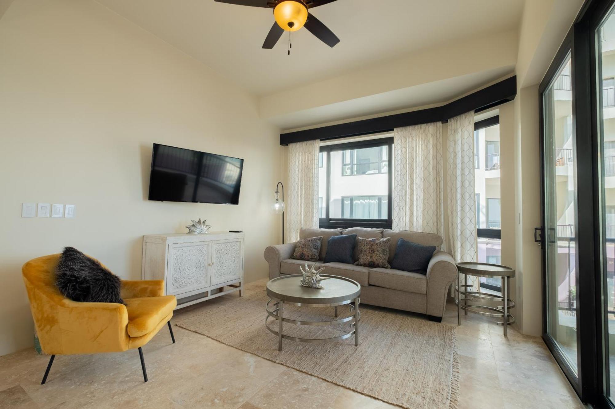 Diamante Beachfront Suites Сан Педро Екстериор снимка
