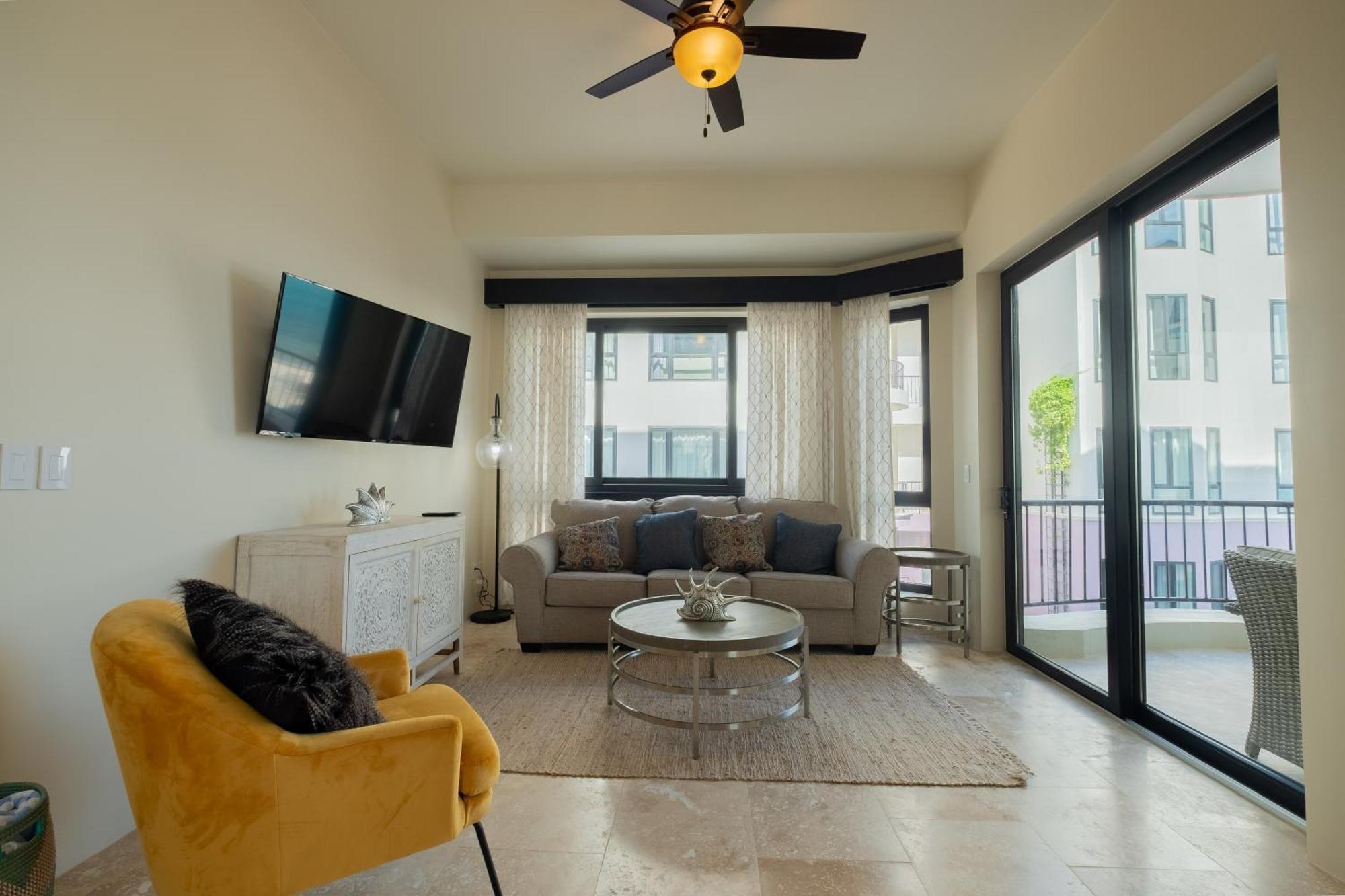 Diamante Beachfront Suites Сан Педро Екстериор снимка